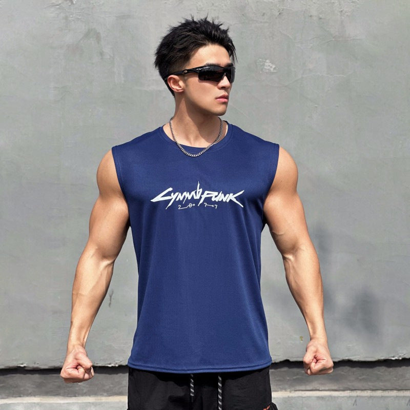 Men's workout tank top in loose fit sleeveless style