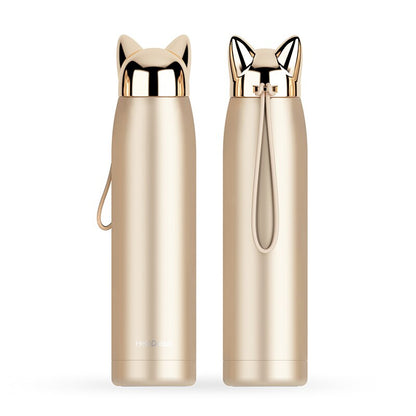 Insulated water bottle with vacuum insulation for hot drinks