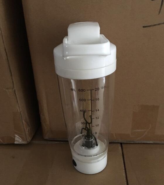 Electric protein shaker bottle for protein drinks