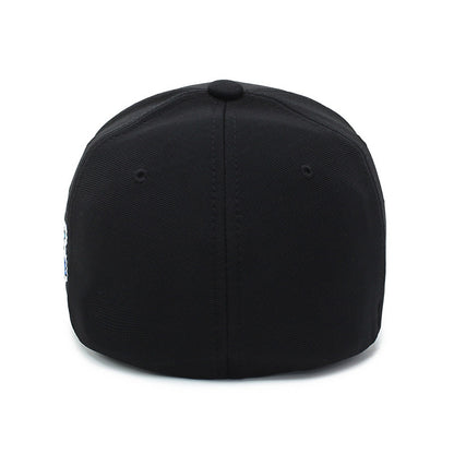 Embroidered baseball cap in red cotton